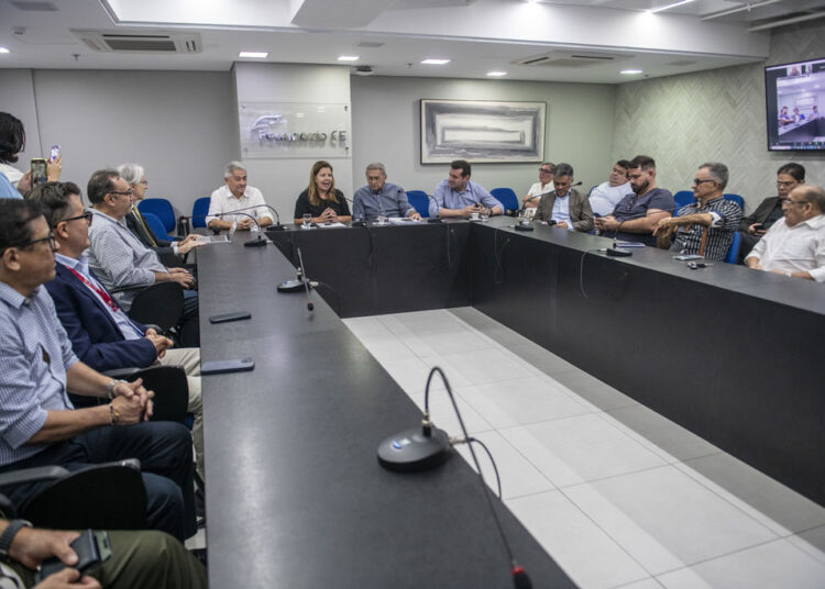 Sistema Fecomércio recebe superintendente do BNB para discutir linhas de crédito