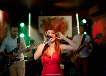 Vitória Fernandez destaca o papel da mulher no mercado do business musical