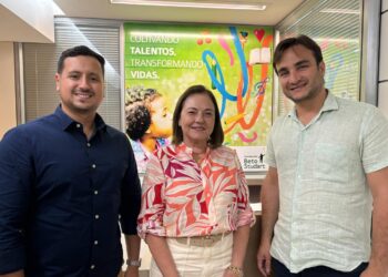 Homenagens na posse da AJE Fortaleza