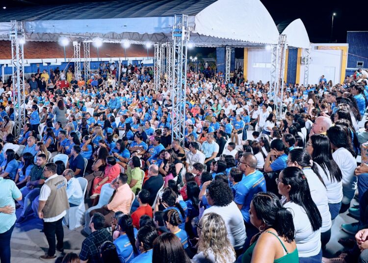 Centenas de maracanauenses prestigiam a inauguração do Centro Municipal de Educação Profissional Eneida Soares Pessoa e da Universidade do Trabalho Digital