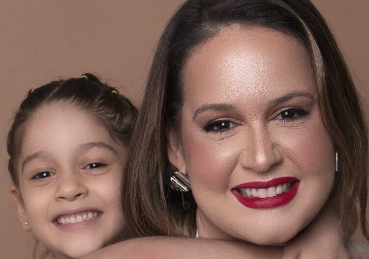 Presentes especiais para mães extraordinárias: Descubra os tratamentos exclusivos na Clínica Eduarda Diógenes