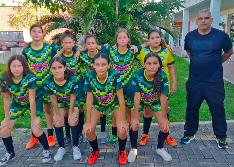 Equipe de futsal feminino da Escola José Dantas Sobrinho é classificada para etapa macro dos Jogos Escolares