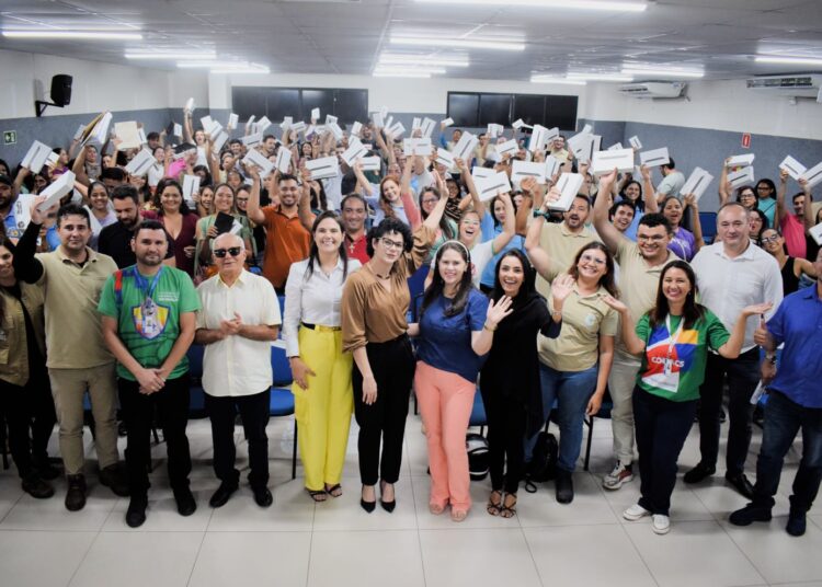 Saúde realiza entrega de tablets para os novos ACS e ACE