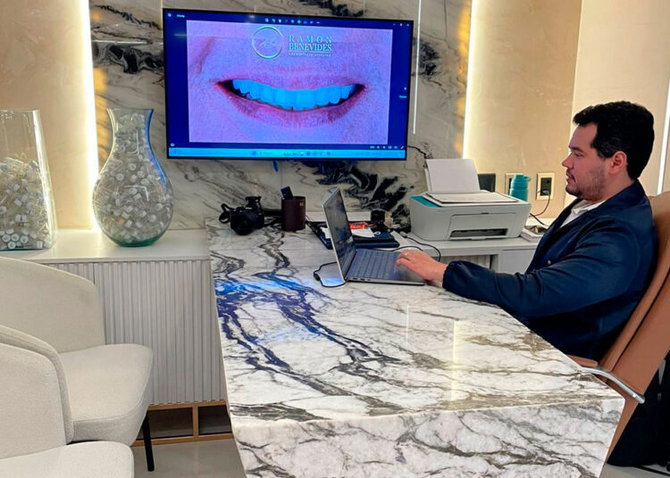 O impacto das lentes e implantes dentários na autoestima e qualidade de vida