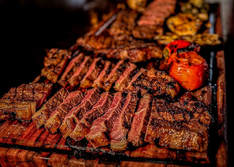 Restaurante Zé Mathyas apresenta nova sequência de carnes premium