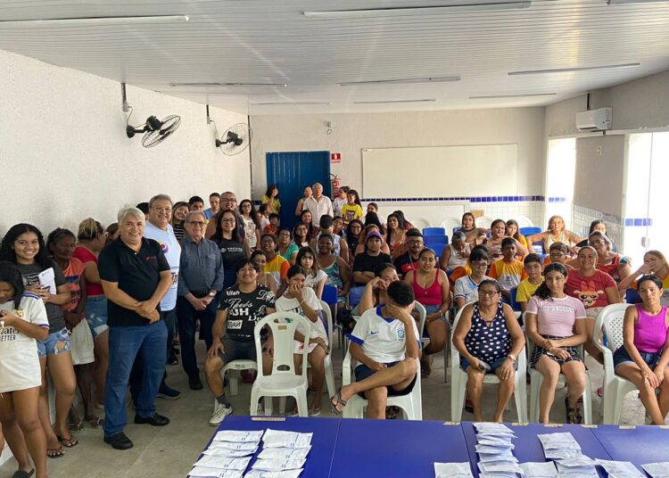 Crianças da rede municipal de Fortaleza recebem óculos de grau e atendimento oftalmológico gratuito