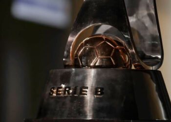 Casas de apostas aparecem em todos os uniformes da Série B