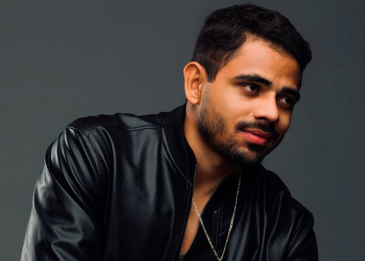 Evoney Fernandes estreia clipe oficial do sucesso “Me Ama Nu”