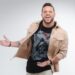 Humorista Flávio Andradde retorna à Fortaleza com o stand-up “Jogando Conversa Fora”