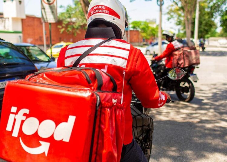 Efeito iFood: plataforma gerou mais de 900 mil postos de trabalho na economia em 2023, diz Fipe