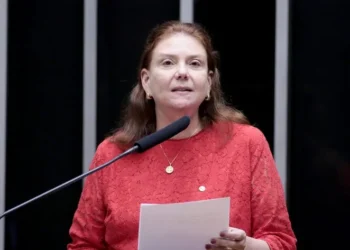 Projeto exige cartaz nos aeroportos com informações aos turistas