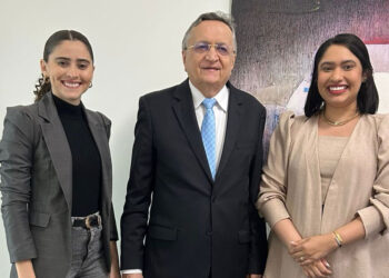 Conexões que transformam: Priscila Ipirajá toma café e discute marketing jurídico com Paulo Quezado e Cinthia Greyne