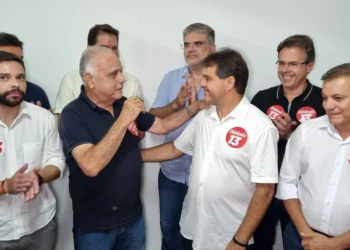 Roberto Pessoa e seu grupo político em Maracanaú e Pacatuba confirmam apoio a Evandro Leitão para Prefeito de Fortaleza