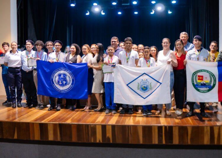 Cerimônia regional de premiação da OBMEP é realizada em Maracanaú