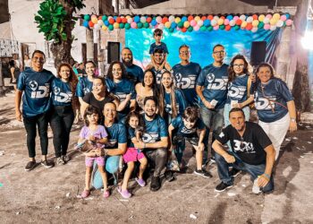 Festa Solidária da Igreja Fonte da Vida para as Crianças, Encanta Comunidade no Vicente Pinzon com entrega de Presentes e Bíblias!