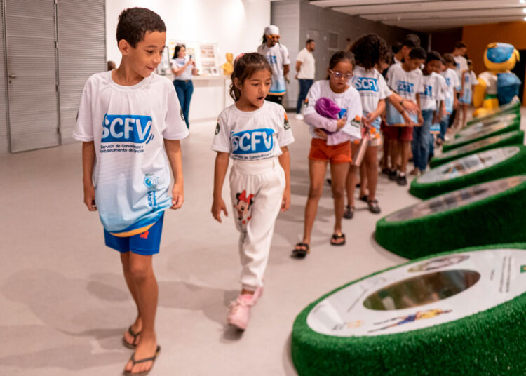 Crianças e Adolescentes conhecem a Arena Castelão através de iniciativa do Serviço de Convivência de Maracanaú