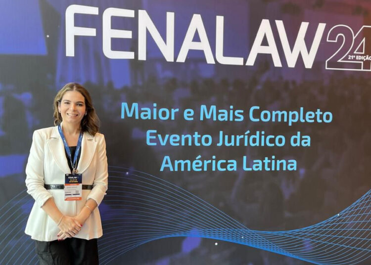 Helena Carvalho participa da Fenalaw 2024 e assiste discussões sobre inovação no setor jurídico