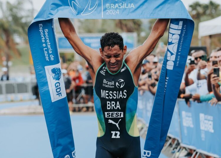 Manoel Messias ganha etapa de Brasília da Copa do Mundo de triatlo