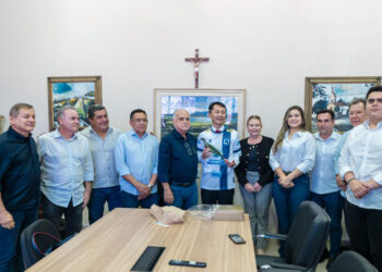 Polo Industrial de Maracanaú impressiona embaixador do Japão no Brasil em visita ao município