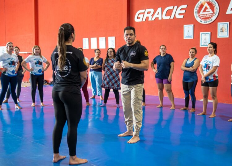 Servidores da Sasc participam de treinamento sobre Inteligência Emocional e Defesa Pessoal