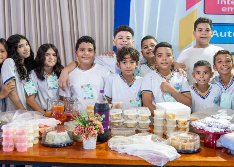 Feira de Empreendedorismo marca conclusão de projeto EduqHub para estudantes das Escolas Municipais