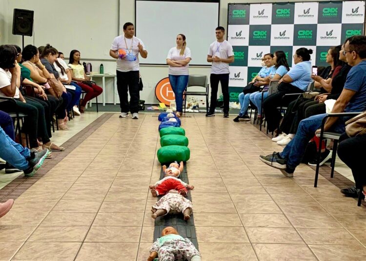 Profissionais da Educação participam de formação sobre primeiros socorros infantis