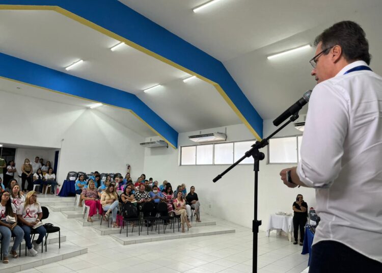 Prefeitura entrega novo fardamento aos Agentes Comunitários de Saúde