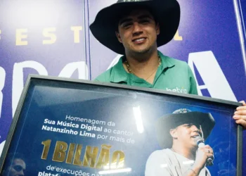 Natanzinho Lima alcança 1 bilhão de streams nas plataformas digitais