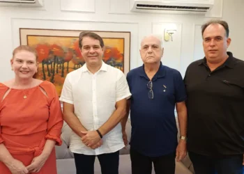 Maracanaú, Fortaleza e a Uninassau assinam termo de cooperação para formação de médicos