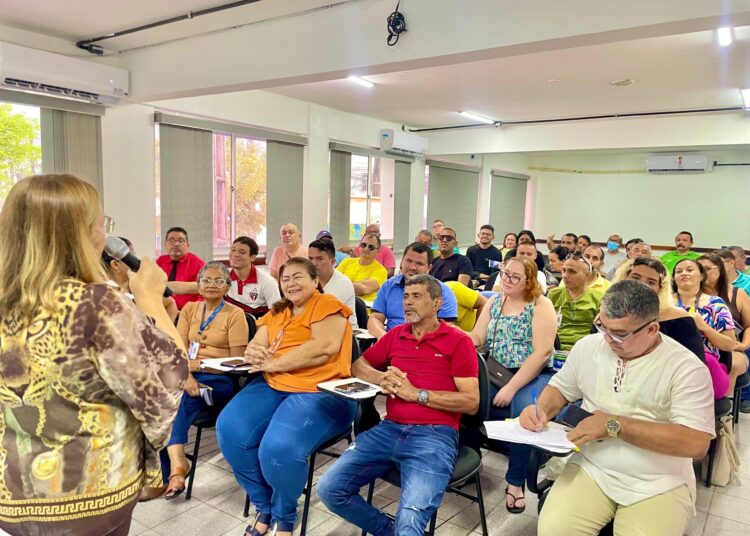 Secretaria de Educação realiza formação para motoristas e monitores de transporte escolar na perspectiva da educação inclusiva