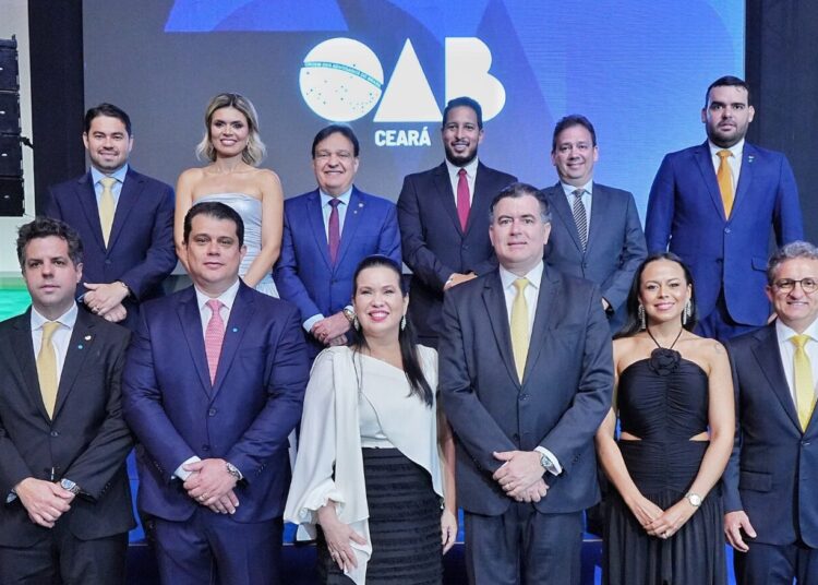 Defesa das prerrogativas, jovem advocacia e mulheres advogadas estão entre as prioridades da nova gestão da OAB-CE, diz Christiane Leitão na posse