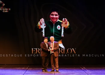 Atleta de Maracanaú é premiado no “Oscar do Esporte Cearense” — Prêmio Esporte Ceará 2025
