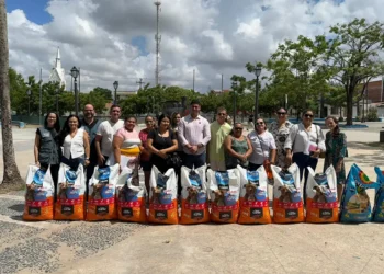 Célio Studart realiza nova edição de Ração Solidária, em Maracanaú