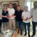 Prefeito Roberto Pessoa recebe atleta de Jiu-Jitsu Rayron Gracie