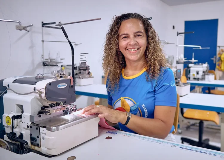 CMEP Eneida Soares Pessoa abre inscrições para cursos gratuitos de qualificação profissional em Maracanaú, em parceria com SETEE e Idear