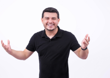 Cearense participa de imersão em IA nos EUA e patrocina evento nacional de gestão