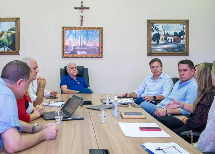 Prefeitura e Fecomércio estreitam parcerias em Maracanaú