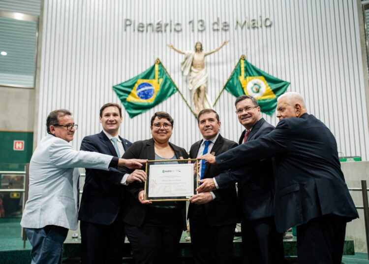 Ceneged completa 20 anos e é homenageada em sessão solene na Alece