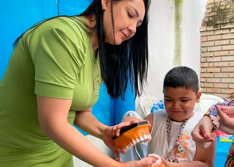 Prefeitura promove ação educativa em Saúde Bucal para crianças no Mês da Conscientização do Autismo