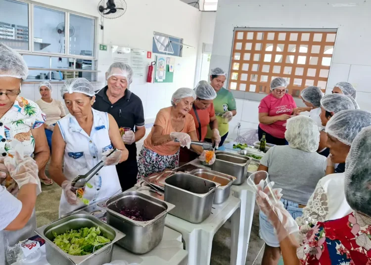Restaurante Popular realiza oficina para beneficiários do equipamento