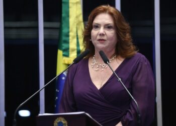 Deputada propõe restringir cirurgia plástica facial a médicos