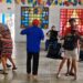 Restaurante Popular promove festa junina para os beneficiários do equipamento