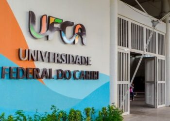 Polo UAB Maracanaú e UFCA lançam processo seletivo para a pós-graduação em Educação Bilíngue de Surdos na modalidade a distância