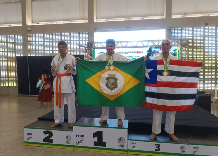 Atleta de Maracanaú conquista ouro e prata no Campeonato Norte-Nordeste de Karate-Do
