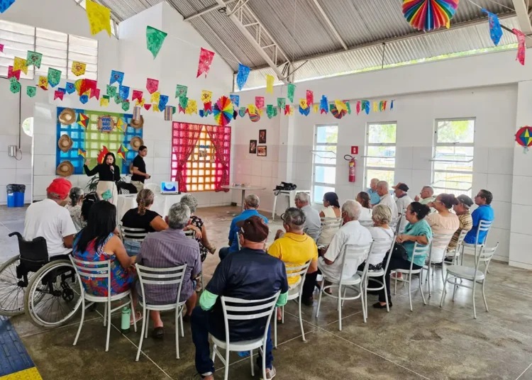 Restaurante Popular de Maracanaú promove palestra sobre direitos sociais e cidadania para beneficiários