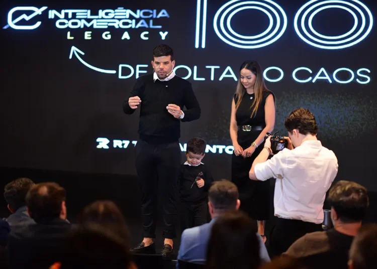 De método a movimento: Inteligência Comercial celebra 100 turmas e projeta os próximos 10 anos