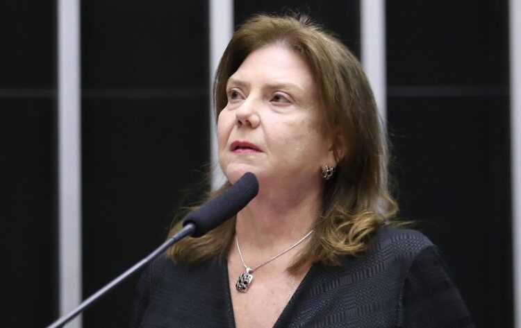 Comissão da Câmara aprova isenção de biometria para idosos em serviços de saúde