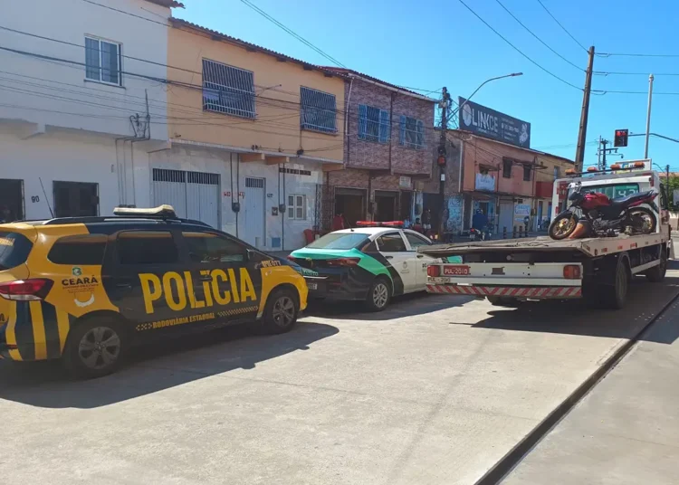 No momento, você está visualizando Demutran Maracanaú atua em operação de segurança integrada com a Polícia Militar