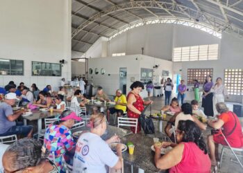 No momento, você está visualizando Restaurante Popular de Maracanaú recebe ação educativa em alusão ao Agosto Lilás