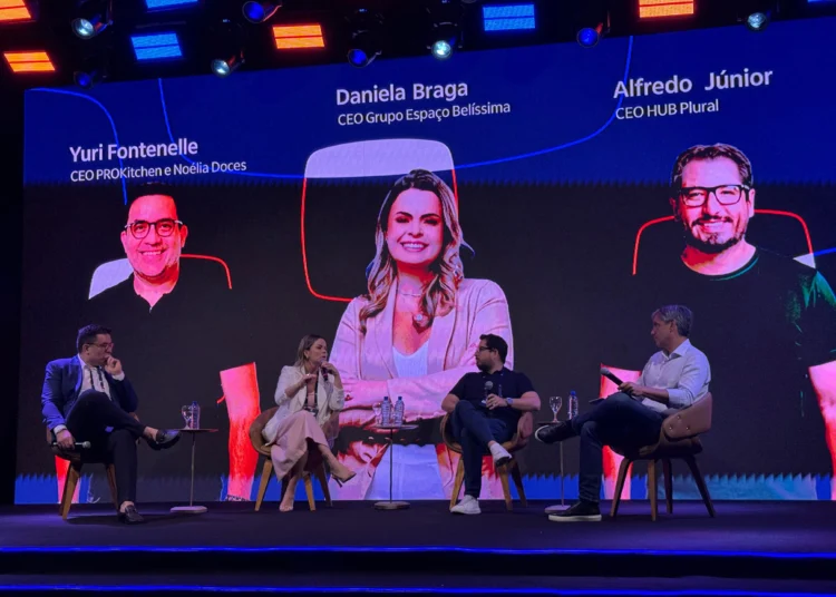 Daniela Braga participa de Talk Show exclusivo do Banco Itaú em Fortaleza